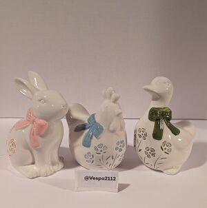 Target Bullseye Playground Easter Bunny Duck Hen Ceramic 3pc Set Floral Accent